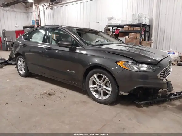 3FA6P0LU6JR274315 2018 FORD FUSION - Image 1