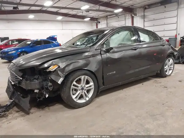 3FA6P0LU6JR274315 2018 FORD FUSION - Image 2