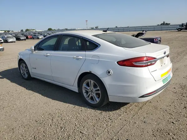 3FA6P0LU6JR281877 2018 FORD FUSION - Image 2