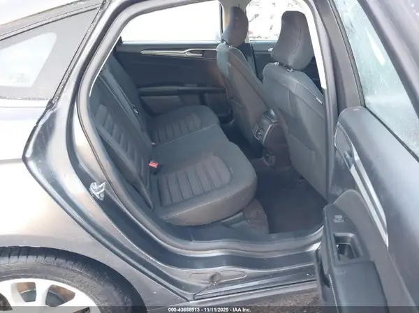 3FA6P0LU6KR117157 2019 FORD FUSION - Image 8