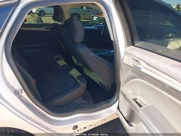 3FA6P0LU6KR120480 2019 FORD FUSION - Image 8