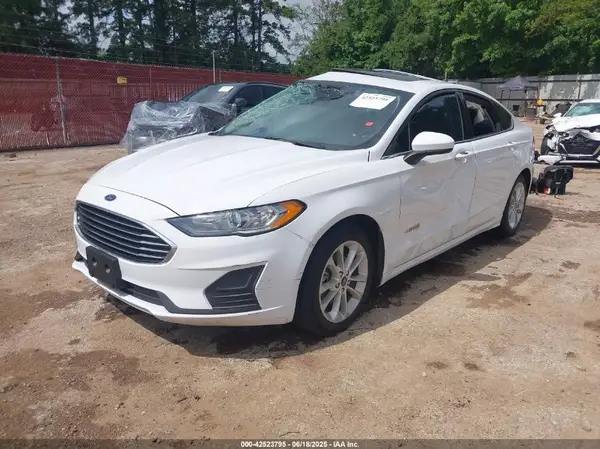 3FA6P0LU6KR132841 2019 FORD FUSION - Image 2