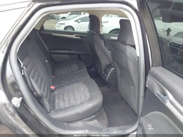 3FA6P0LU6KR143807 2019 FORD FUSION - Image 8