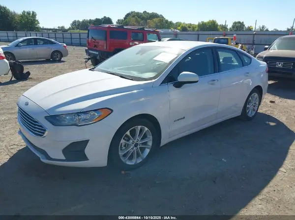 3FA6P0LU6KR143970 2019 FORD FUSION - Image 2
