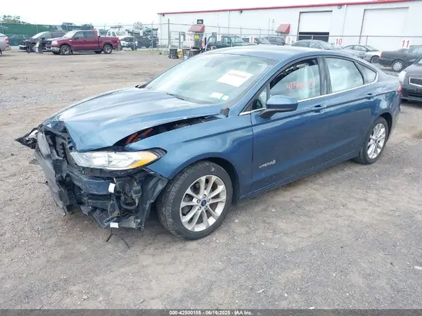 3FA6P0LU6KR146237 2019 FORD FUSION - Image 2