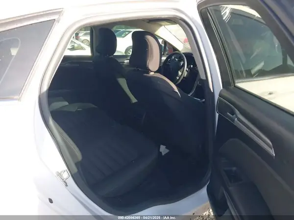 3FA6P0LU6KR152166 2019 FORD FUSION - Image 8