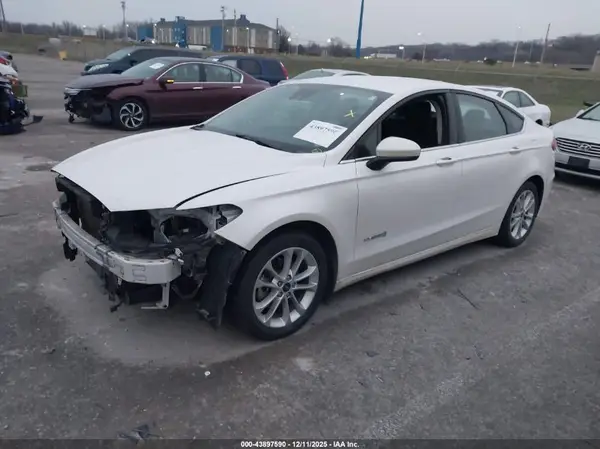3FA6P0LU6KR153561 2019 FORD FUSION - Image 2