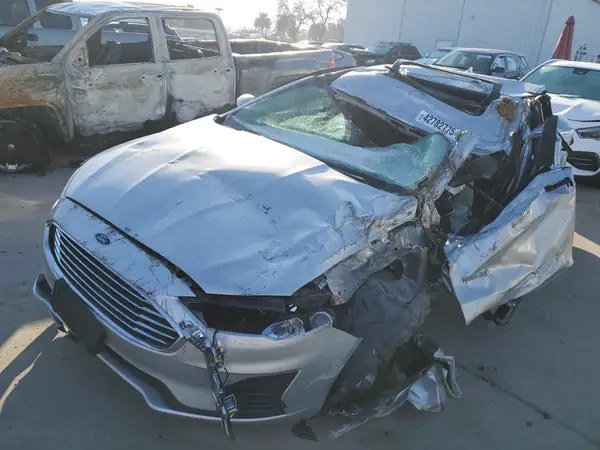 3FA6P0LU6KR178699 2019 FORD FUSION - Image 1