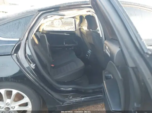 3FA6P0LU6KR263087 2019 FORD FUSION - Image 8