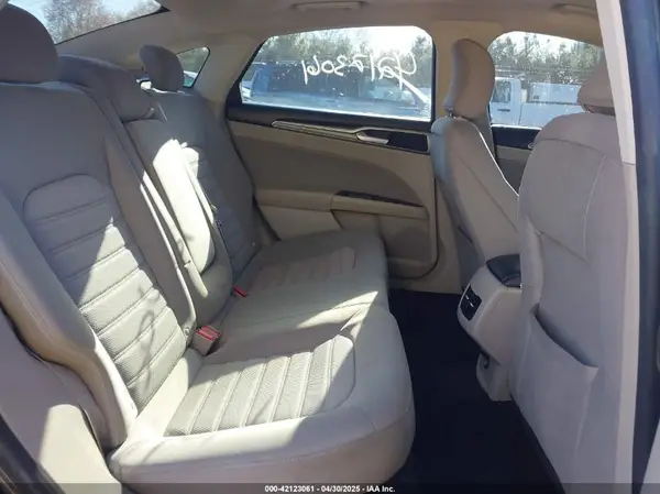 3FA6P0LU6KR264045 2019 FORD FUSION - Image 8