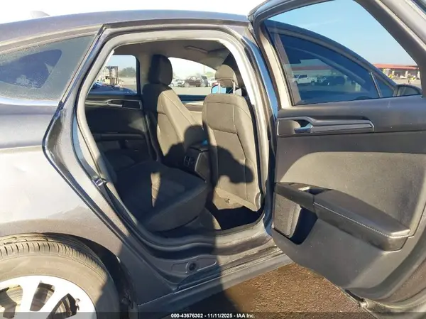 3FA6P0LU6LR205868 2020 FORD FUSION - Image 8