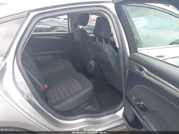 3FA6P0LU6LR260577 2020 FORD FUSION - Image 8