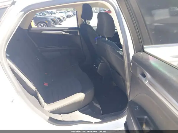 3FA6P0LU6LR264404 2020 FORD FUSION - Image 8