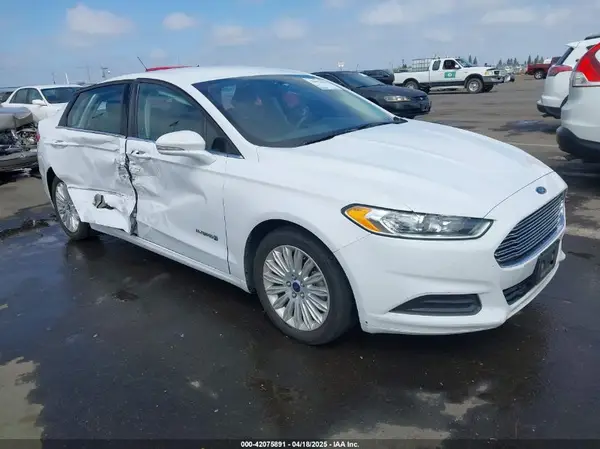 3FA6P0LU7GR397310 2016 FORD FUSION - Image 1