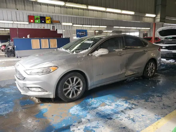 3FA6P0LU7HR122084 2017 FORD FUSION - Image 1