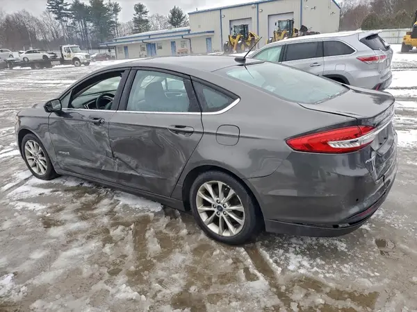 3FA6P0LU7HR135935 2017 FORD FUSION - Image 2