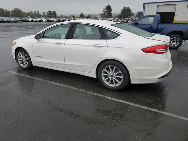 3FA6P0LU7HR158082 2017 FORD FUSION - Image 2