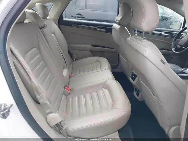 3FA6P0LU7HR161824 2017 FORD FUSION - Image 8