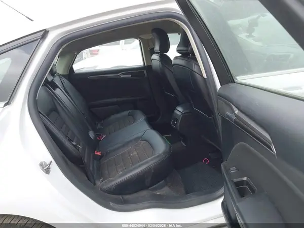 3FA6P0LU7HR165260 2017 FORD FUSION - Image 8