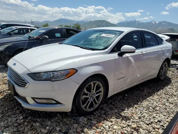3FA6P0LU7HR230527 2017 FORD FUSION - Image 1