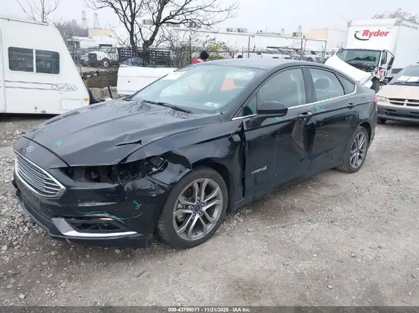 3FA6P0LU7HR232519 2017 FORD FUSION - Image 2