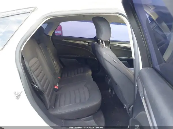 3FA6P0LU7HR248185 2017 FORD FUSION - Image 8
