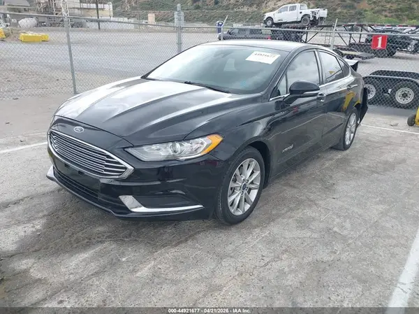 3FA6P0LU7HR260658 2017 FORD FUSION - Image 2