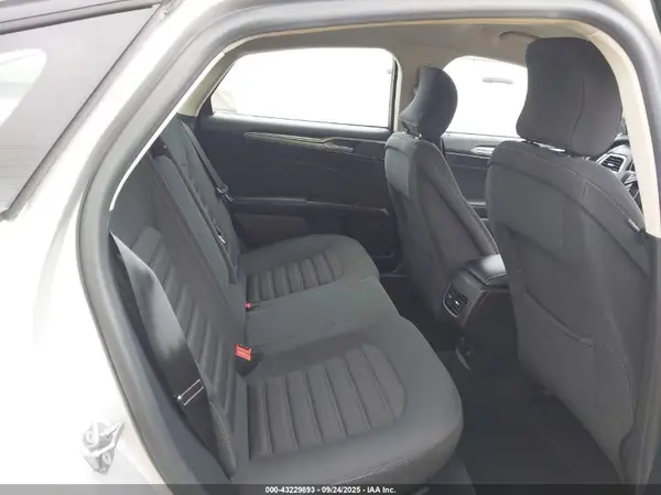 3FA6P0LU7HR277007 2017 FORD FUSION - Image 8