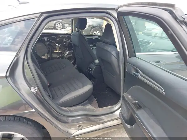 3FA6P0LU7HR278559 2017 FORD FUSION - Image 8