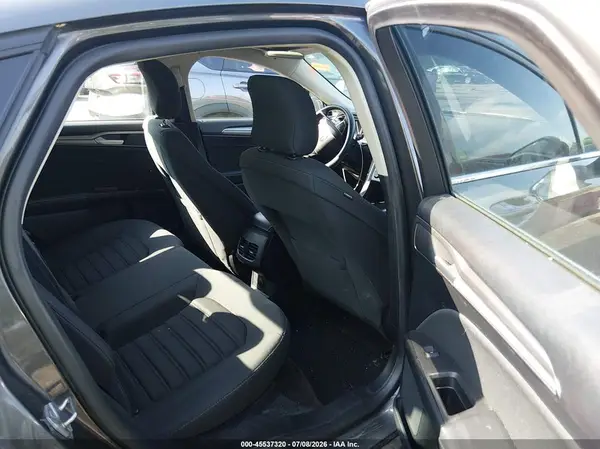 3FA6P0LU7HR295684 2017 FORD FUSION - Image 8