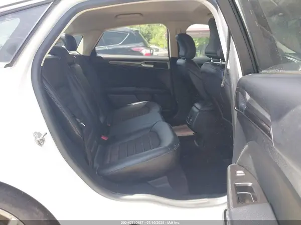 3FA6P0LU7HR312497 2017 FORD FUSION - Image 8