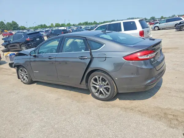 3FA6P0LU7HR315075 2017 FORD FUSION - Image 2