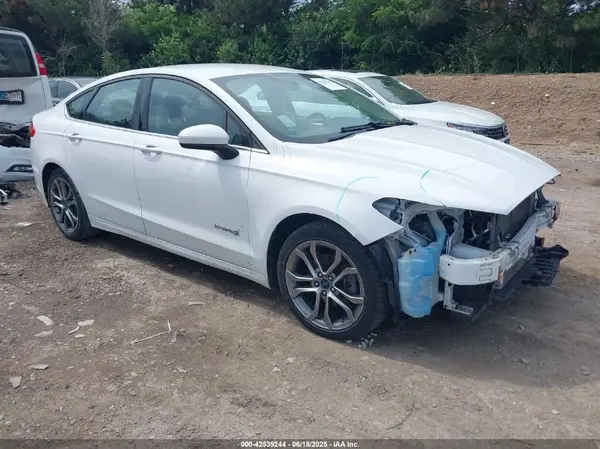 3FA6P0LU7HR318140 2017 FORD FUSION - Image 1