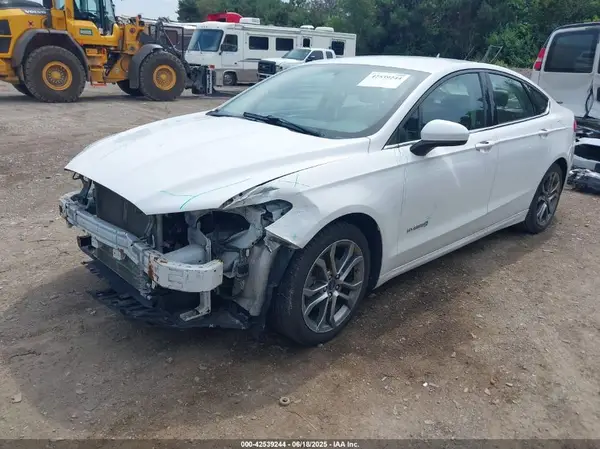 3FA6P0LU7HR318140 2017 FORD FUSION - Image 2