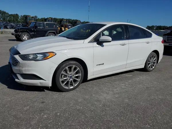 3FA6P0LU7HR326979 2017 FORD FUSION - Image 1