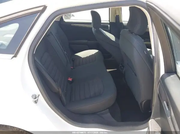 3FA6P0LU7HR344513 2017 FORD FUSION - Image 8