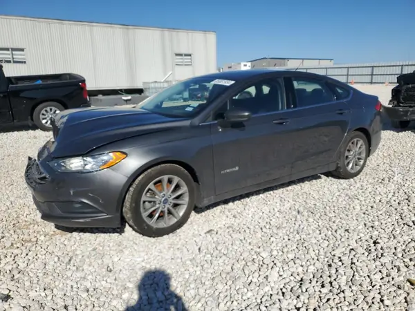 3FA6P0LU7HR344558 2017 FORD FUSION - Image 1