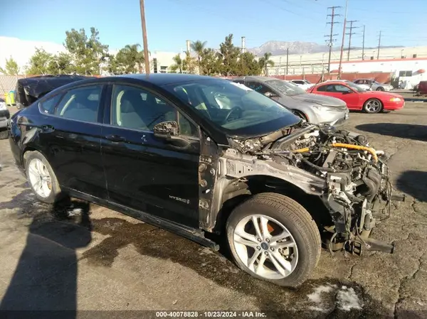 3FA6P0LU7HR358573 2017 FORD FUSION - Image 1