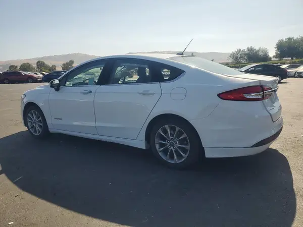 3FA6P0LU7HR385949 2017 FORD FUSION - Image 2