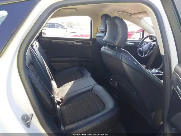 3FA6P0LU7HR386969 2017 FORD FUSION - Image 8