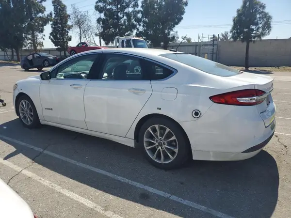 3FA6P0LU7HR409330 2017 FORD FUSION - Image 2