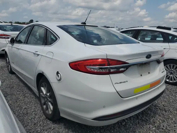 3FA6P0LU7HR410123 2017 FORD FUSION - Image 2
