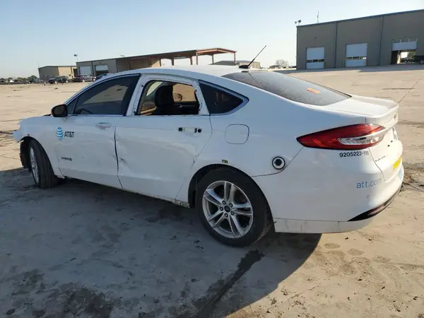 3FA6P0LU7JR118641 2018 FORD FUSION - Image 2