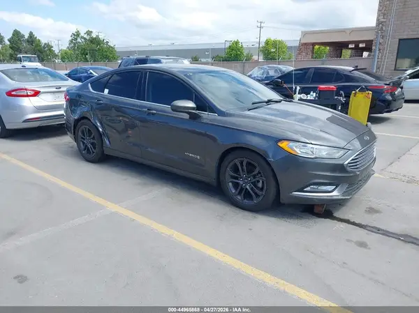 3FA6P0LU7JR139070 2018 FORD FUSION - Image 1