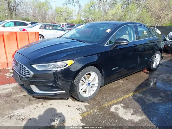 3FA6P0LU7JR151641 2018 FORD FUSION - Image 2
