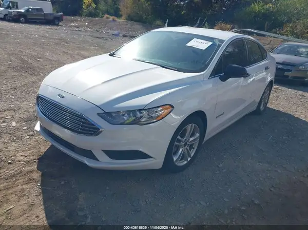 3FA6P0LU7JR158282 2018 FORD FUSION - Image 2