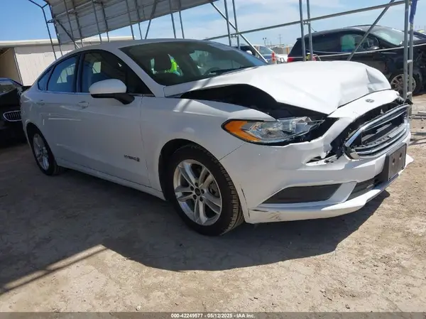 3FA6P0LU7JR197261 2018 FORD FUSION - Image 1