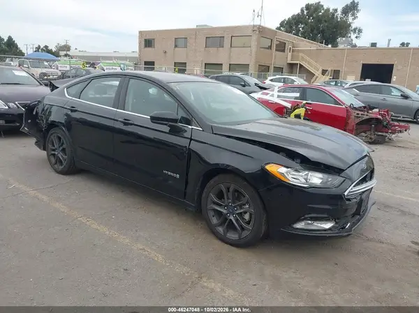 3FA6P0LU7JR204712 2018 FORD FUSION - Image 1