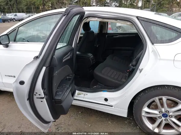 3FA6P0LU7JR219257 2018 FORD FUSION - Image 8