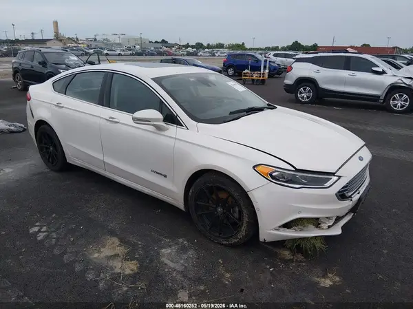 3FA6P0LU7JR276445 2018 FORD FUSION - Image 1